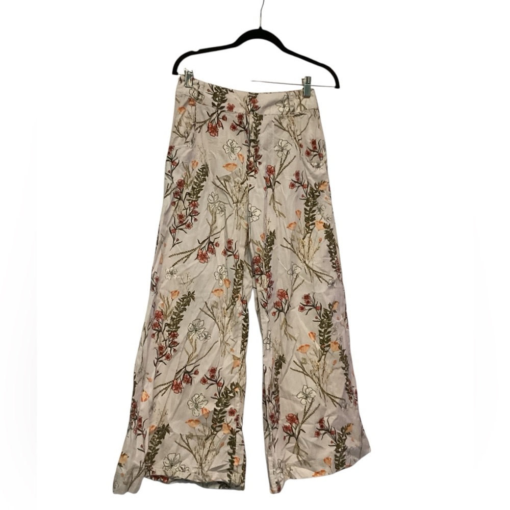 💥PRICE DROP💥 Menorca Taupe Multi Floral Print Wide-Leg Cropped Pants - Picture 3 of 9